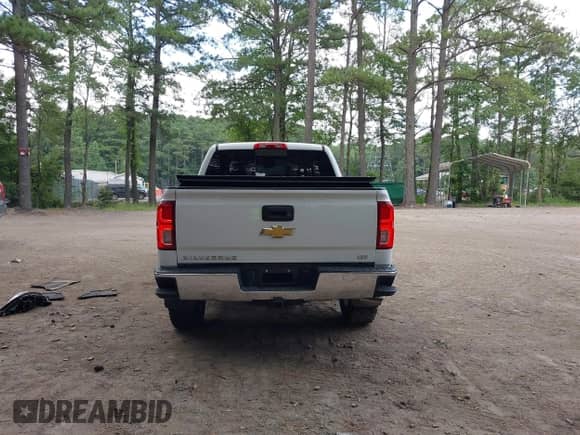 2017 Chevrolet Silverado 1500 LTZ z VIN 3GCUKSEC6HG340416, wystawiony jako IAAI lot #42812522 z przebiegiem 152 028 mil mil oraz . Historia ofert i sprzedaży dostępna na DreamBid. Obrazek 16.