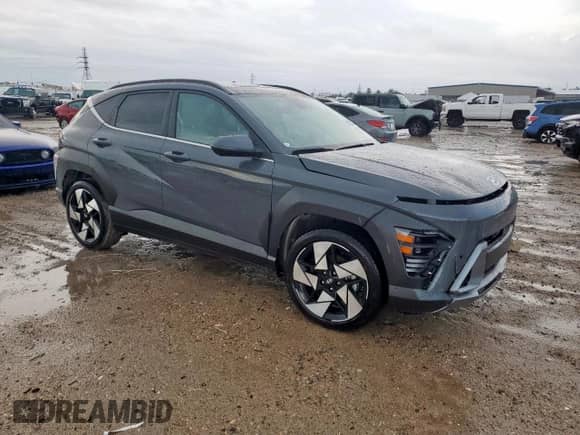 2025 Hyundai Kona Limited с VIN KM8HE3A32SU203784, выставлен на аукционе Copart как лот 60232745 с пробегом 4 214 миль миль и Чистый • Clean title. История ставок и продаж доступна на DreamBid. Изображение 4.