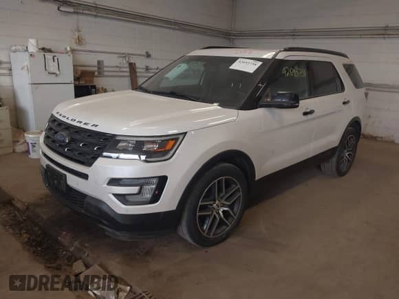 2017 Ford Explorer Sport with VIN 1FM5K8GT7HGA92852, listed as a IAAI auction lot 42693758 with 116,138 mi miles and . Bid and sale history available at DreamBid. Image 17.
