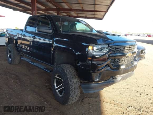 2017 Chevrolet Silverado 1500 Custom с VIN 1GCRCPEH7HZ132377, выставлен на аукционе IAAI как лот 43165927 с пробегом 88 671 миль миль и . История ставок и продаж доступна на DreamBid. Изображение 1.