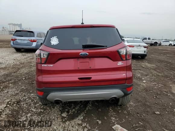 2017 Ford Escape SE с VIN 1FMCU9GD4HUB17482, выставлен на аукционе Copart как лот 67004635 с пробегом 70 123 миль миль и Списание • Salvage title. История ставок и продаж доступна на DreamBid. Изображение 6.