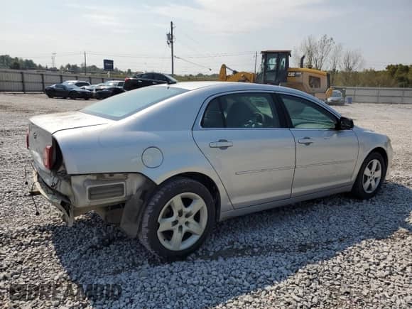 2010 Chevrolet Malibu 1LS с VIN 1G1ZB5EB4AF259221, выставлен на аукционе Copart как лот 70957585 с пробегом 179 944 миль миль и Списание • Salvage title. История ставок и продаж доступна на DreamBid. Изображение 3.