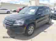 2013 Volkswagen Tiguan SE с VIN WVGAV7AX5DW504777, выставлен на аукционе IAAI как лот 42596461 с пробегом 165 782 миль миль и . История ставок и продаж доступна на DreamBid. Изображение 2.