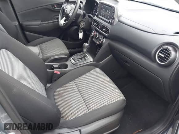 2020 Hyundai Kona SE с VIN KM8K12AA3LU443700, выставлен на аукционе IAAI как лот 43329365 с пробегом 106 224 миль миль и . История ставок и продаж доступна на DreamBid. Изображение 5.