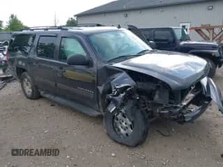 2010 Chevrolet Suburban LS с VIN 1GNUKHE32AR226865, выставлен на аукционе IAAI как лот 42445538 с пробегом 292 123 миль миль и . История ставок и продаж доступна на DreamBid. Изображение 1.