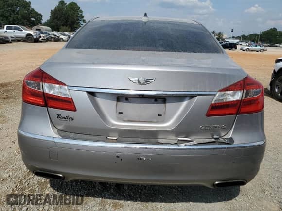 2013 Hyundai Genesis 3.8L z VIN KMHGC4DD3DU208863, wystawiony jako Copart lot #72703424 z przebiegiem 172 814 mil mil oraz Szkoda całkowita • Salvage title. Historia ofert i sprzedaży dostępna na DreamBid. Obrazek 6.