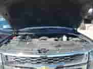 2019 Chevrolet Suburban LT z VIN 1GNSCHKC6KR364869, wystawiony jako IAAI lot #43414630 z przebiegiem 224 035 mil mil oraz . Historia ofert i sprzedaży dostępna na DreamBid. Obrazek 10.