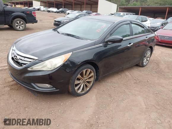 2011 Hyundai Sonata SE с VIN 5NPEC4AC5BH013913, выставлен на аукционе IAAI как лот 43388730 с пробегом 137 998 миль миль и . История ставок и продаж доступна на DreamBid. Изображение 2.