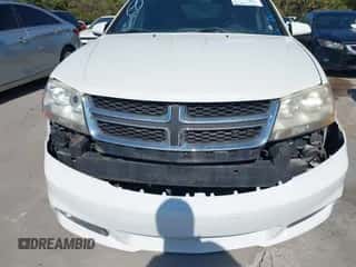 2012 Dodge Avenger SXT Plus z VIN 1C3CDZEG4CN247822, wystawiony jako IAAI lot #43459389 z przebiegiem 144 547 mil mil oraz . Historia ofert i sprzedaży dostępna na DreamBid. Obrazek 6.