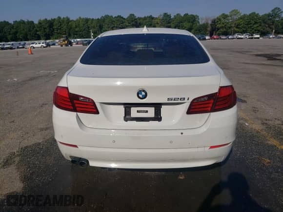 2013 BMW 5 Series 528i with VIN WBAXG5C5XDDY30804, listed as a Copart auction lot 80504155 with 154,435 mi miles and Salvage title. Bid and sale history available at DreamBid. Image 6.