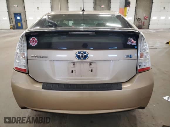 2010 Toyota Prius III z VIN JTDKN3DU2A0117671, wystawiony jako Copart lot #82770245 z przebiegiem 203 652 mil mil oraz Czysty tytuł • Clean title. Historia ofert i sprzedaży dostępna na DreamBid. Obrazek 6.