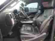 2015 Chevrolet Silverado 2500HD LTZ z VIN 1GC1KWE85FF110953, wystawiony jako Copart lot #86482915 z przebiegiem 210 488 mil mil oraz Czysty tytuł • Clean title. Historia ofert i sprzedaży dostępna na DreamBid. Obrazek 7.