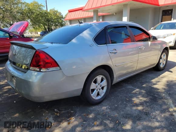 2008 Chevrolet Impala LT с VIN 2G1WT58K889253923, выставлен на аукционе IAAI как лот 41710235 с пробегом 205 983 миль миль и . История ставок и продаж доступна на DreamBid. Изображение 4.