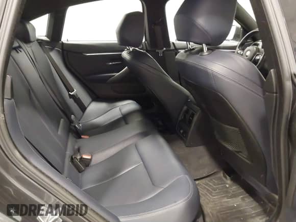 2018 BMW 4 Series 430i xDrive с VIN WBA4J3C52JBG95207, выставлен на аукционе IAAI как лот 41509392 с пробегом 68 193 миль миль и . История ставок и продаж доступна на DreamBid. Изображение 8.