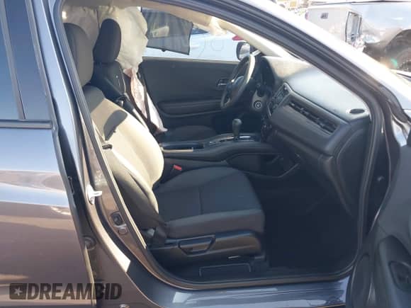 2022 Honda HR-V LX с VIN 3CZRU5H3XNM745201, выставлен на аукционе IAAI как лот 43242007 с пробегом Не указан миль и . История ставок и продаж доступна на DreamBid. Изображение 5.