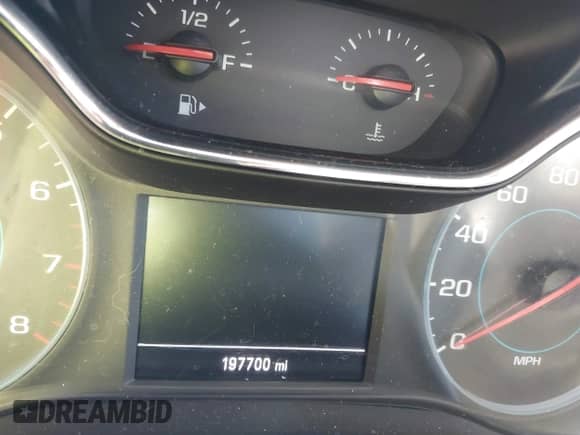 2017 Chevrolet Cruze LS z VIN 1G1BC5SMXH7143160, wystawiony jako IAAI lot #43407230 z przebiegiem 197 700 mil mil oraz . Historia ofert i sprzedaży dostępna na DreamBid. Obrazek 7.