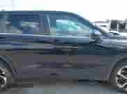 2024 Mitsubishi Outlander SE z VIN JA4J3VA81RZ012612, wystawiony jako IAAI lot #42987561 z przebiegiem 35 220 mil mil oraz . Historia ofert i sprzedaży dostępna na DreamBid. Obrazek 13.