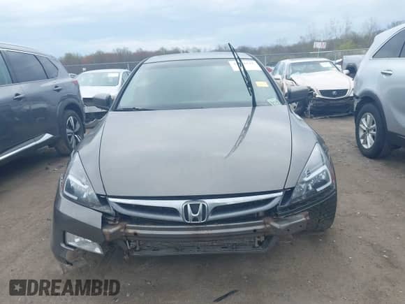 2006 Honda Accord EX-L с VIN 1HGCM65576A068356, выставлен на аукционе IAAI как лот 42066515 с пробегом 170 501 миль миль и . История ставок и продаж доступна на DreamBid. Изображение 13.