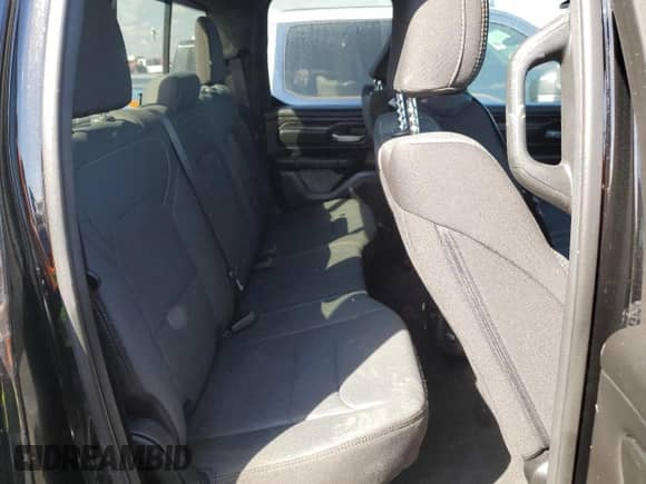 2024 Ram 1500 Tradesman z VIN 1C6SRECG9RN205666, wystawiony jako Copart lot #75100444 z przebiegiem Nie podano mil oraz Nie do naprawy • Non repairable. Historia ofert i sprzedaży dostępna na DreamBid. Obrazek 10.