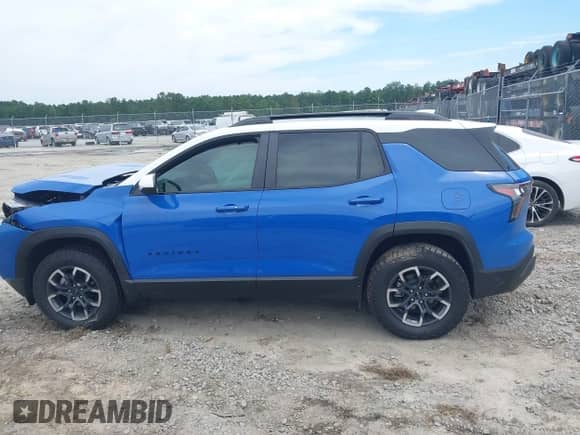 2025 Chevrolet Equinox FWD ACTIV с VIN 3GNAXKEG3SL232459, выставлен на аукционе IAAI как лот 43098001 с пробегом 3 071 миль миль и . История ставок и продаж доступна на DreamBid. Изображение 14.
