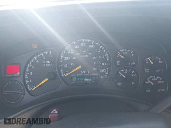 2000 Chevrolet Tahoe LS with VIN 1GNEK13T3YJ188733, listed as a IAAI auction lot 43460596 with 215,238 mi miles and . Bid and sale history available at DreamBid. Image 7.