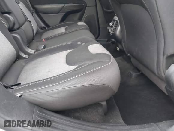 2014 Jeep Cherokee Latitude с VIN 1C4PJMCB4EW209648, выставлен на аукционе IAAI как лот 42862780 с пробегом 203 552 миль миль и . История ставок и продаж доступна на DreamBid. Изображение 8.