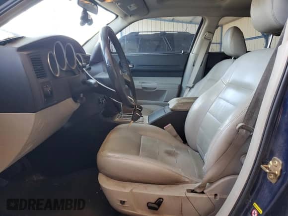 2005 Dodge Magnum with VIN 2D8GZ58205H638468, listed as a Copart auction lot 64113835 with 103,810 mi miles and Clean title. Bid and sale history available at DreamBid. Image 7.