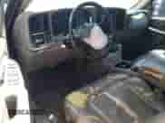 2002 Chevrolet Silverado 1500HD LT z VIN 1GCGC13U22F224865, wystawiony jako Copart lot #55067025 z przebiegiem 377 747 mil mil oraz Szkoda całkowita • Salvage title. Historia ofert i sprzedaży dostępna na DreamBid. Obrazek 8.