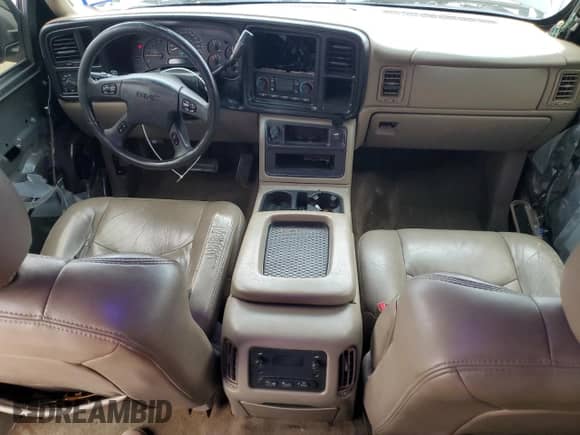 2005 GMC Sierra 1500 SLT z VIN 2GTEC13TX51146328, wystawiony jako Copart lot #43947725 z przebiegiem 350 898 mil mil oraz Szkoda całkowita • Salvage title. Historia ofert i sprzedaży dostępna na DreamBid. Obrazek 8.