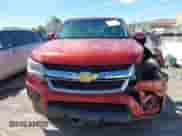 2015 Chevrolet Colorado 2WD LT z VIN 1GCGSBE37F1260311, wystawiony jako IAAI lot #42978392 z przebiegiem 105 252 mil mil oraz . Historia ofert i sprzedaży dostępna na DreamBid. Obrazek 12.