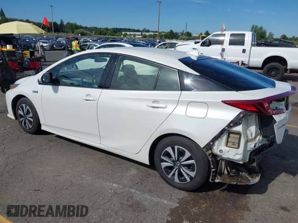 2018 Toyota Prius Plus z VIN JTDKARFP5J3077090, wystawiony jako IAAI lot #42888175 z przebiegiem 192 157 mil mil oraz . Historia ofert i sprzedaży dostępna na DreamBid. Obrazek 3.