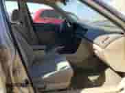 1994 Honda Accord LX z VIN 1HGCD5631RA137411, wystawiony jako Copart lot #76126484 z przebiegiem 212 681 mil mil oraz Szkoda całkowita • Salvage title. Historia ofert i sprzedaży dostępna na DreamBid. Obrazek 7.