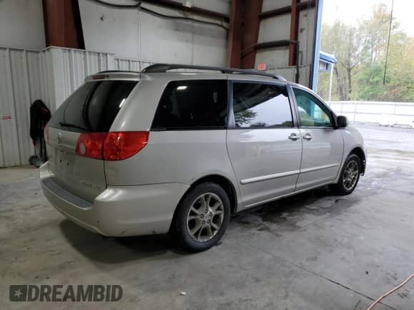 2006 Toyota Sienna XLE z VIN 5TDZA22C26S480054, wystawiony jako Copart lot #82461025 z przebiegiem 251 291 mil mil oraz Czysty tytuł • Clean title. Historia ofert i sprzedaży dostępna na DreamBid. Obrazek 3.