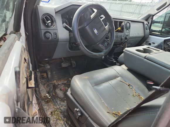 2011 Ford F-250 XL с VIN 1FT7W2A6XBEA35677, выставлен на аукционе Copart как лот 70327525 с пробегом Не указан миль и Списание • Salvage title. История ставок и продаж доступна на DreamBid. Изображение 8.