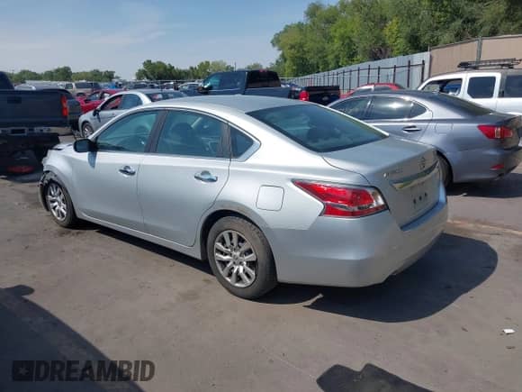 2015 Nissan Altima S z VIN 1N4AL3AP9FN378649, wystawiony jako IAAI lot #43137687 z przebiegiem 115 774 mil mil oraz . Historia ofert i sprzedaży dostępna na DreamBid. Obrazek 3.