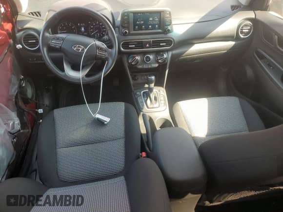 2020 Hyundai Kona SEL с VIN KM8K2CAA0LU479458, выставлен на аукционе Copart как лот 72084045 с пробегом 32 645 миль миль и Списание • Salvage title. История ставок и продаж доступна на DreamBid. Изображение 8.