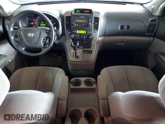 2007 Hyundai Entourage GLS с VIN KNDMC233076025532, выставлен на аукционе Copart как лот 70547815 с пробегом 215 081 миль миль и Списание • Salvage title. История ставок и продаж доступна на DreamBid. Изображение 8.
