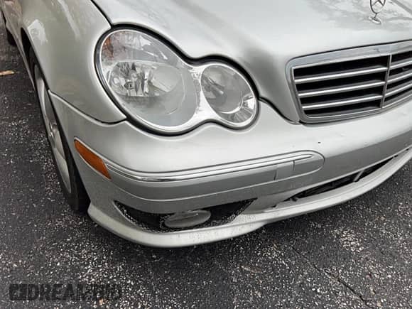 2005 Mercedes-Benz C 230 Kompressor z VIN WDBRF40JX5F609489, wystawiony jako Copart lot #90405185 z przebiegiem 179 974 mil mil oraz Czysty tytuł • Clean title. Historia ofert i sprzedaży dostępna na DreamBid. Obrazek 14.