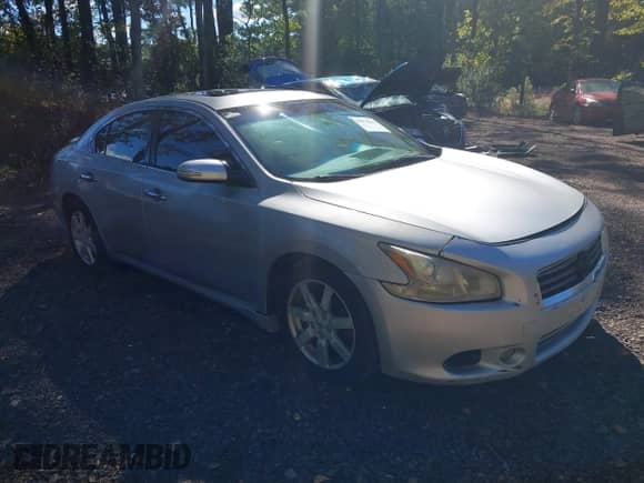 2012 Nissan Maxima SV z VIN 1N4AA5AP9CC835453, wystawiony jako IAAI lot #43478104 z przebiegiem 161 308 mil mil oraz . Historia ofert i sprzedaży dostępna na DreamBid. Obrazek 1.