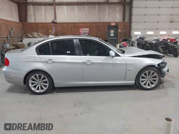 2011 BMW 3 Series 328i xDrive with VIN WBAPK5C50BA658263, listed as a IAAI auction lot 43202514 with 86,905 mi miles and . Bid and sale history available at DreamBid. Image 14.