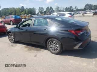 2024 Hyundai Elantra SEL с VIN KMHLM4DG7RU684482, выставлен на аукционе Copart как лот 81113995 с пробегом 18 368 миль миль и Списание • Salvage title. История ставок и продаж доступна на DreamBid. Изображение 2.
