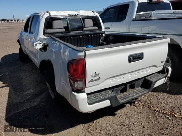 2023 Toyota Tacoma SR z VIN 3TMCZ5AN6PM629599, wystawiony jako Copart lot #84429745 z przebiegiem 62 012 mil mil oraz Czysty tytuł • Clean title. Historia ofert i sprzedaży dostępna na DreamBid. Obrazek 2.