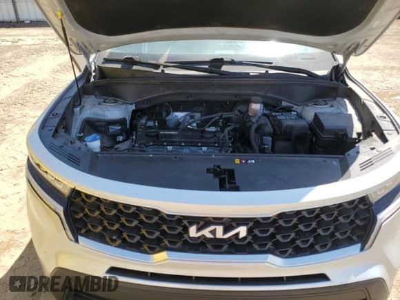 2022 Kia Sorento LX with VIN 5XYRG4LC3NG084252, listed as a Copart auction lot 70213565 with 44,493 mi miles and Salvage title. Bid and sale history available at DreamBid. Image 12.