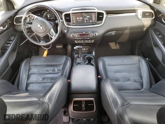 2019 Kia Sorento SX с VIN 5XYPK4A56KG507122, выставлен на аукционе Copart как лот 67453595 с пробегом 45 045 миль миль и Списание • Salvage title. История ставок и продаж доступна на DreamBid. Изображение 8.