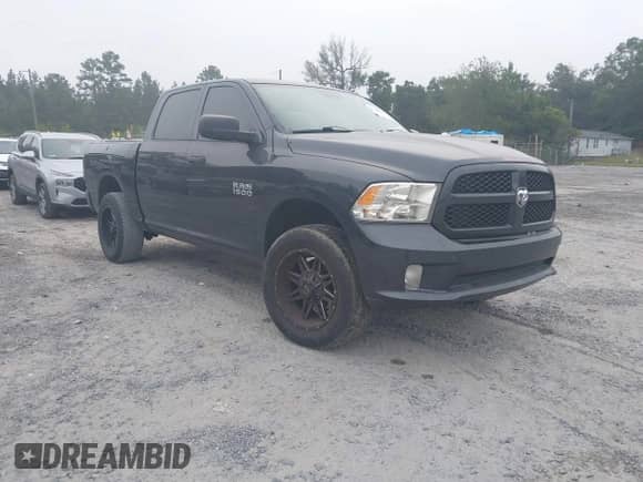 2015 Ram 1500 Express with VIN 1C6RR7KG7FS556567, listed as a IAAI auction lot 43298906 with 139,104 mi miles and . Bid and sale history available at DreamBid. Image 1.
