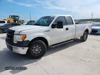 2014 Ford F-150 XL с VIN 1FTVX1CT3EKD01502, выставлен на аукционе Copart как лот 67475395 с пробегом 249 277 миль миль и Списание • Salvage title. История ставок и продаж доступна на DreamBid. Изображение 1.