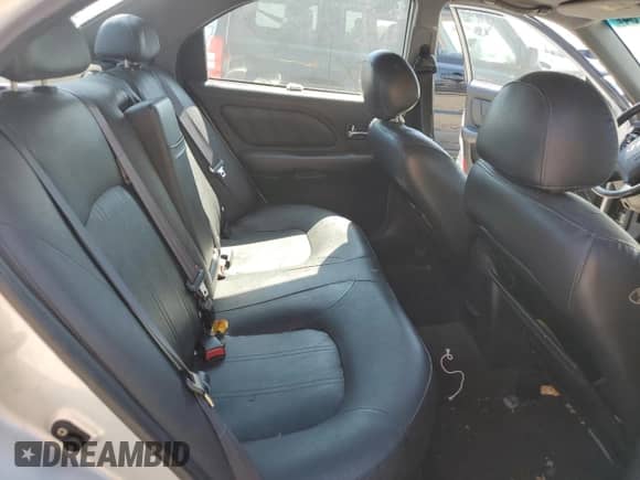 2002 Hyundai Sonata GLS with VIN KMHWF35H62A595535, listed as a Copart auction lot 68126284 with 245,493 mi miles and Clean title. Bid and sale history available at DreamBid. Image 10.