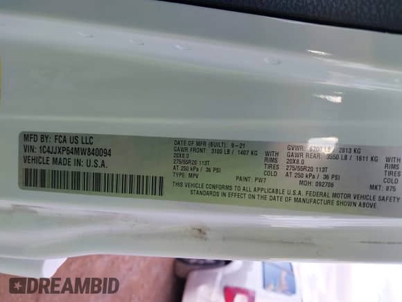 2021 Jeep Wrangler Unlimited Sahara z VIN 1C4JJXP64MW840094, wystawiony jako IAAI lot #40830676 z przebiegiem 31 716 mil mil oraz . Historia ofert i sprzedaży dostępna na DreamBid. Obrazek 9.