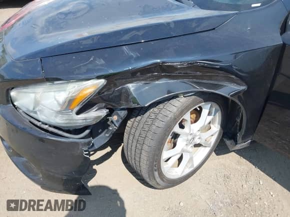 2014 Nissan Maxima SV z VIN 1N4AA5AP6EC463718, wystawiony jako IAAI lot #42951859 z przebiegiem 96 793 mil mil oraz . Historia ofert i sprzedaży dostępna na DreamBid. Obrazek 6.