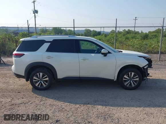 2024 Nissan Pathfinder SL with VIN 5N1DR3CC9RC255672, listed as a IAAI auction lot 42656461 with 19,410 mi miles and . Bid and sale history available at DreamBid. Image 14.